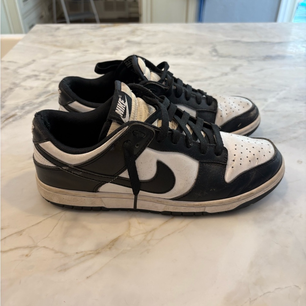 Nike Classic Black and White Low-Tops